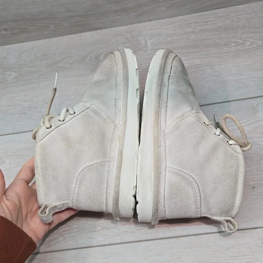 Ugg Australia Kids Girls High Top Leather Sheepskin sneakers shoes boots sz 1